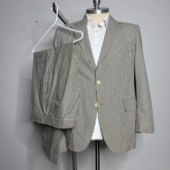 Vintage Custom Tailored Seersucker Mens Stripe Suit 46R 40W - Picture 1 of 12